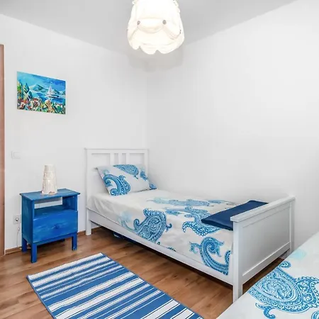 Apartment Beautiful Apartment In Dramalj With Wifi Dramalj