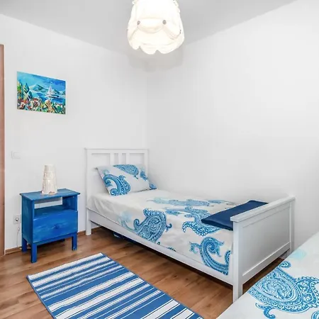 Διαμέρισμα In With House Sea View Dramalj