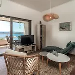 Amazing In With Wifi